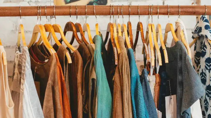 Kleiderspenden bitte nur mit Herz und Verstand Kleiderspenden bitte nur mit Herz und Verstand